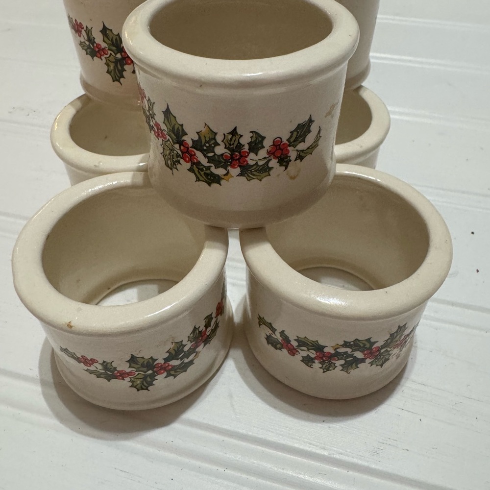 Vintage set of 9 Festive Ceramic Napkin Rings with Holly Design